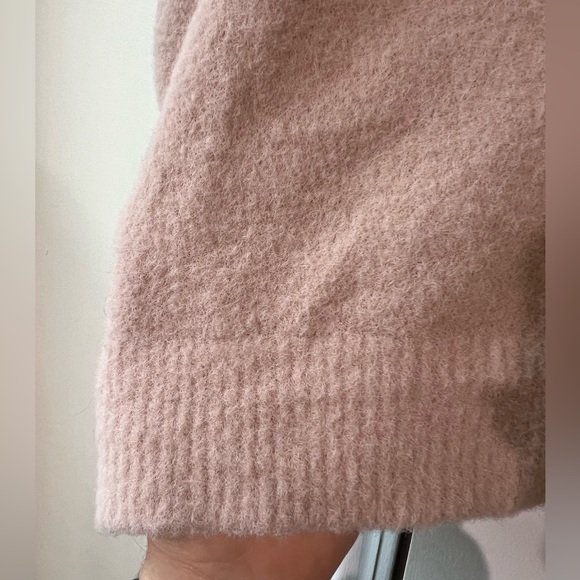 (XS) Aritzia Wilfred Free blush pink sweater - Picture 4 of 4